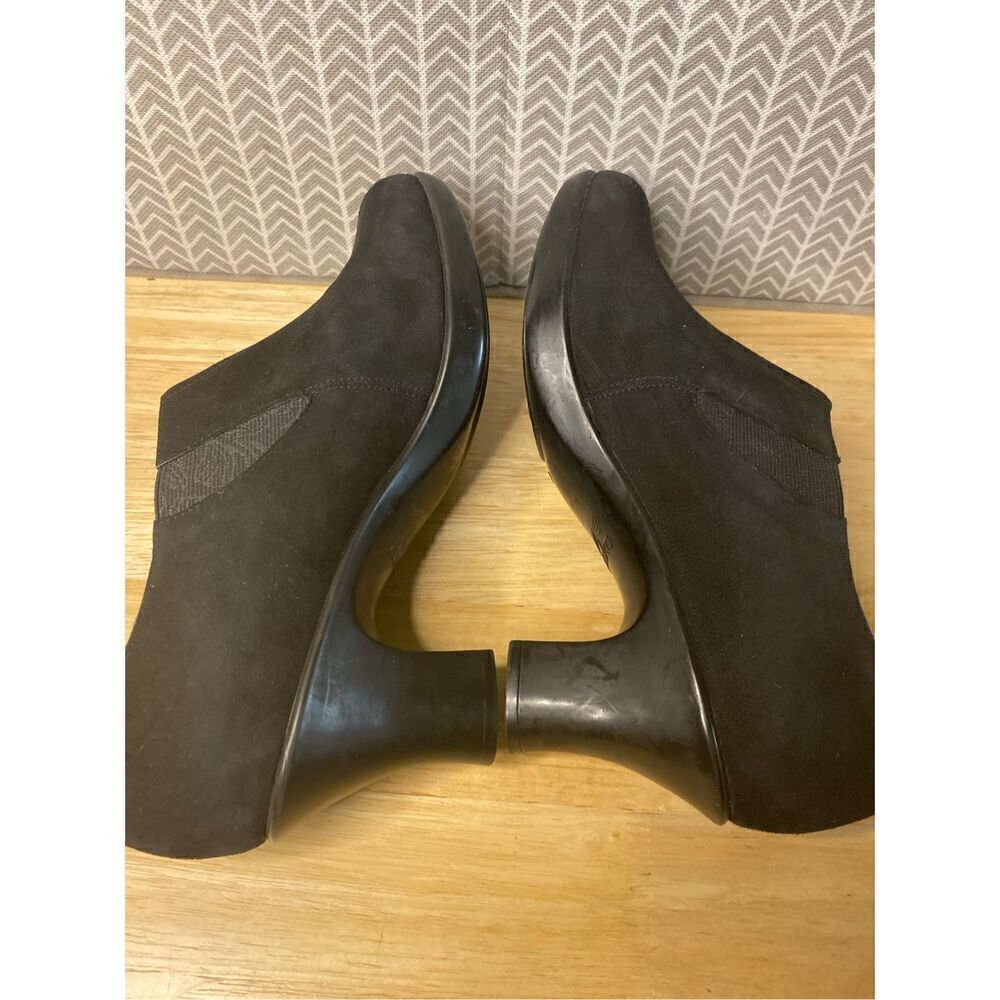 ✅Dansko heeled black suede clogs - Picture 8 of 10